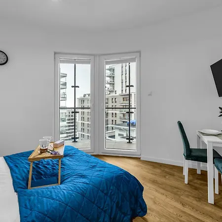 Wola - 9th Floor With Balcony - By Rentujemy * Varsó