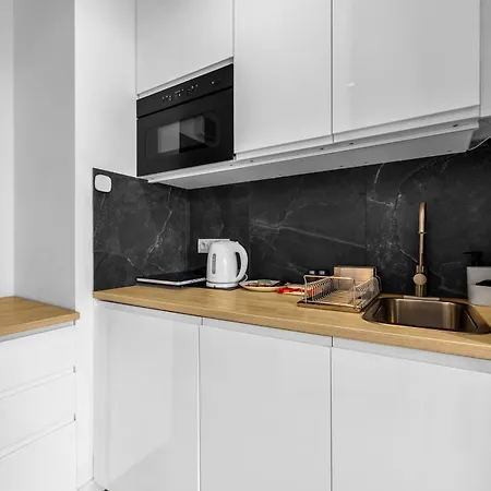 Wola - 9th Floor With Balcony - By Rentujemy Warschau