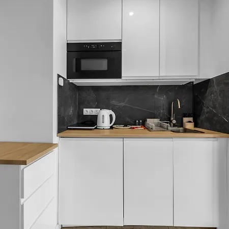 Wola - 9th Floor With Balcony - By Rentujemy Warschau