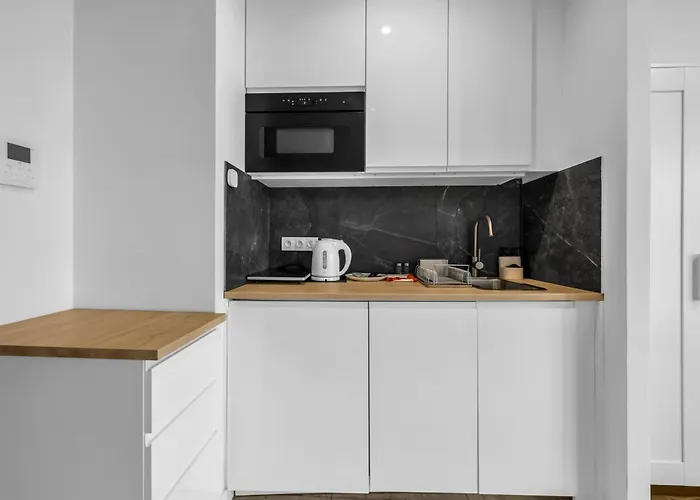 Wola - 9th Floor With Balcony - By Rentujemy Warszawa